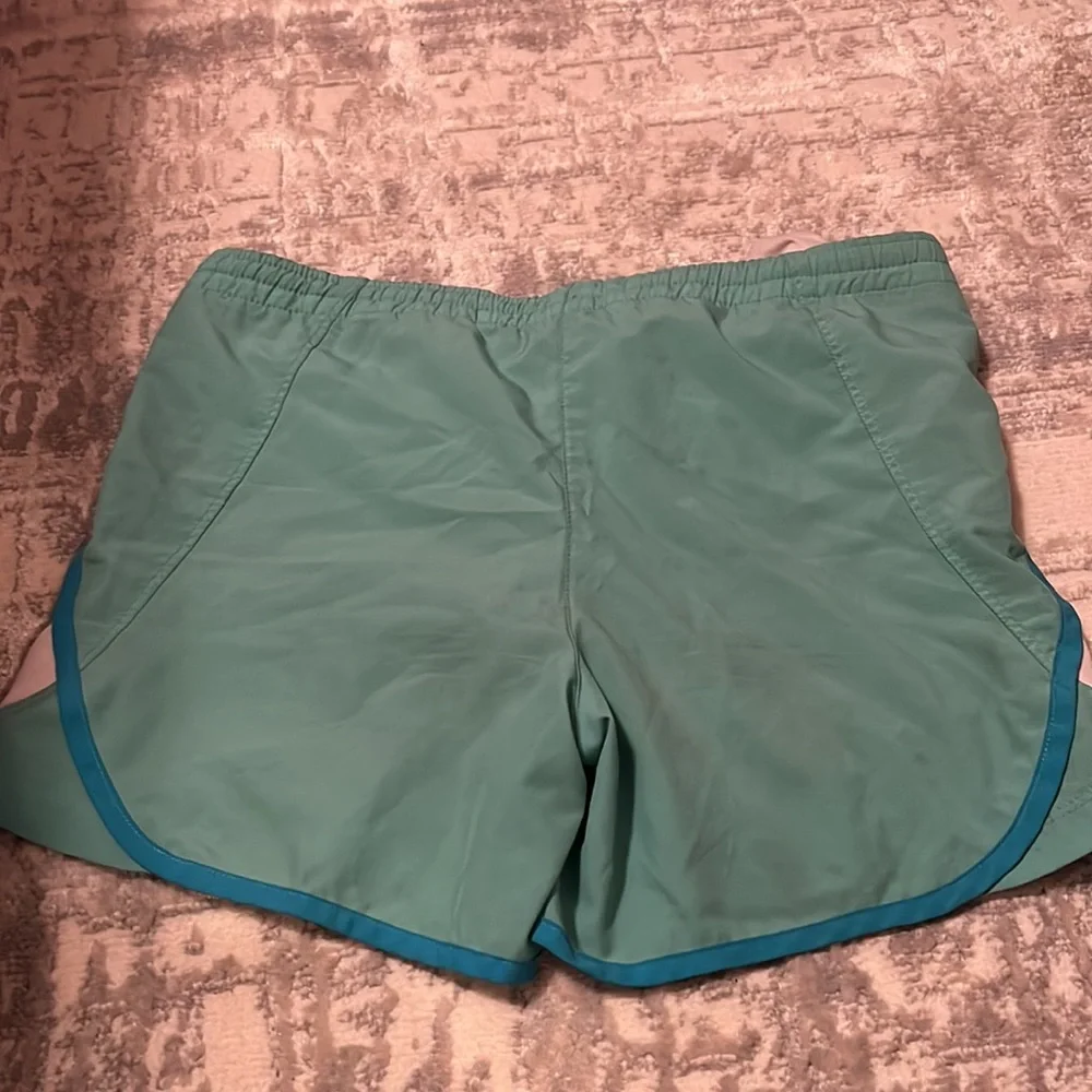 Turquoise WOMENS nike sports shorts - Picture 4 of 4